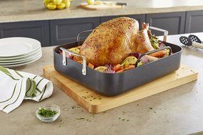 KitchenAid KC2H116RP 16" Hard Anodized Roaster with Rack - Midnight Black N4