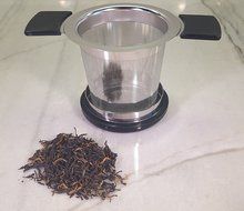 Premium Tea Infuser Brew-In-Mug Stainless Steel with Long Handles for Steeping Loose Leaf Tea, Lid Included (Green) N16