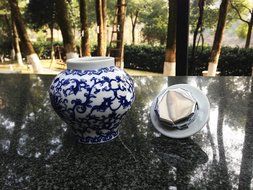 Ancient Blue and White Porcelain Tea Storage Helmet-shaped Temple Jar ( large size) N3