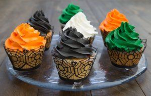 Cupcake Wrappers Haunted House x50pcs. 3 Halloween wraps to choose in shimmering black (Scary Houses) N11
