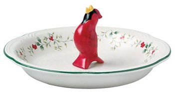 Pfaltzgraff Winterberry 9-1/2-Inch Perfect Pie Plate with Cardinal Pie Bird