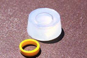 1 Clear-silicone Ring Mold. Available in Sizes 6,7.75,8,9. (310) N3