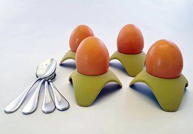 Tea Infuser with Stylish Three Leaf Silicone Handle and Stainless Steel Strainer Ball Filter includes Drip Tray... N27