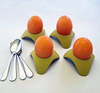 Tea Infuser with Stylish Three Leaf Silicone Handle and Stainless Steel Strainer Ball Filter includes Drip Tray... N28