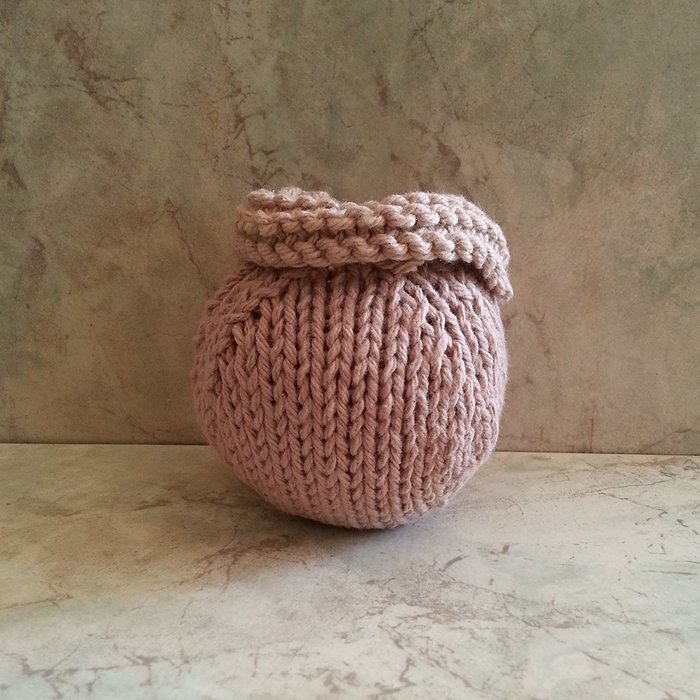 Apple Cozy Hand Knit Cotton 15mm round Button Camel