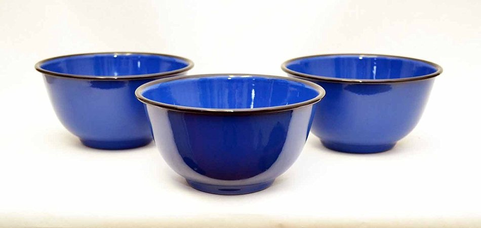 SET OF 3, SOLID BLUE WITH BLACK TRIM ENAMELWARE MIXING BOWLS-3.5 INCHES HIGH X 7 INCHES DIAMETER N2