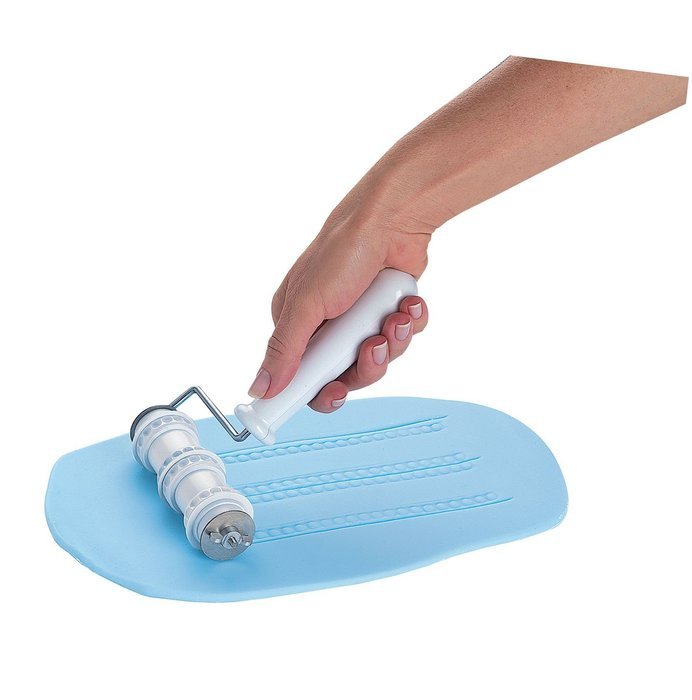Wilton Fondant Ribbon Cutter Embosser Set N2