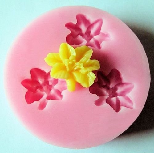 1Pcs Lily Flower 3 cav mini Silicone Mold Pink Silicone Mold Sugarcraft Cake Decorating Tools Baking Fondant Chocolate...