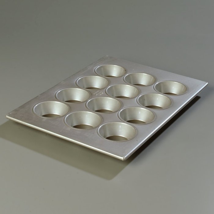 Carlisle 601834 Steeluminum 12 Cup Large Cup Cupcake Pan, 17.75" Length x 12.87" Width, 4-oz. Capacity (Case of 6)