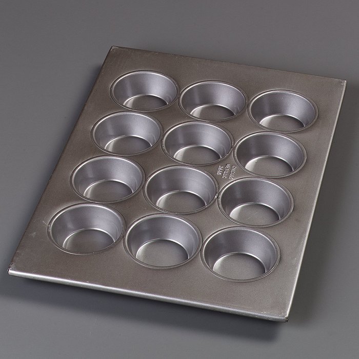 Carlisle 601834 Steeluminum 12 Cup Large Cup Cupcake Pan, 17.75" Length x 12.87" Width, 4-oz. Capacity (Case of 6) N2