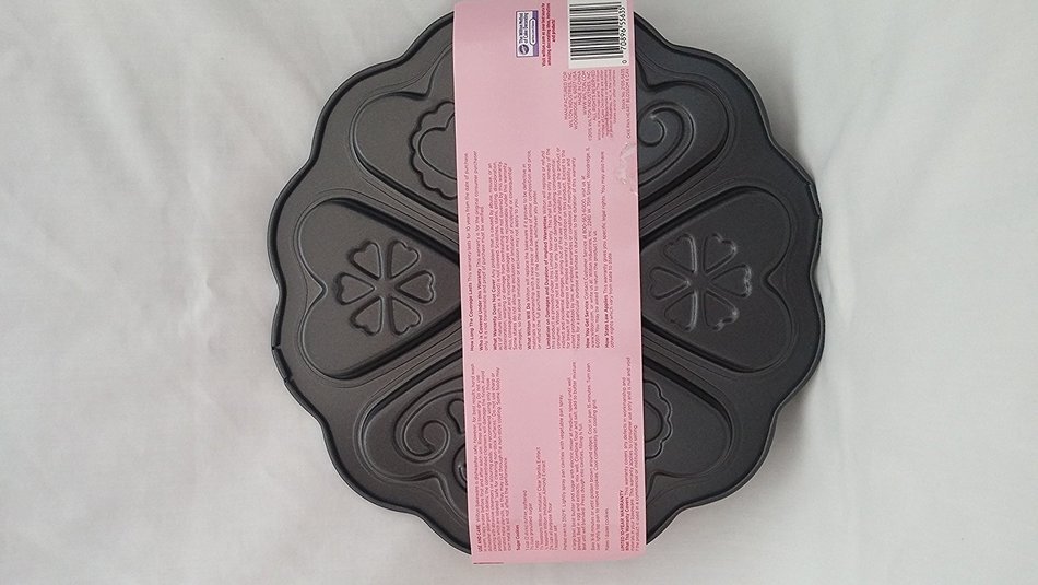 Wilton 6 Cavity Designer Heart Scalloped Cookie Pan N2