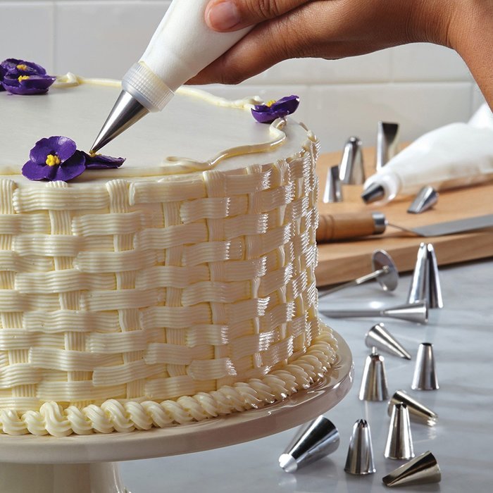 Cake Decoration Tips Set - ONLY 30pcs cake decoration kit including Reusable silicone icing bag, coupler, cake... N5