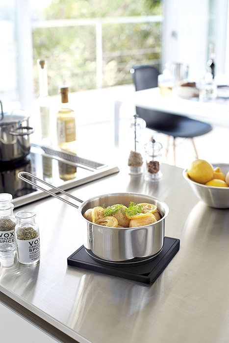 YAMAZAKI home 2953 Tower Square Trivet, Black N3