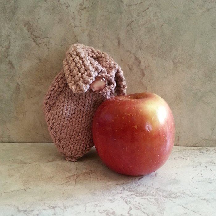 Apple Cozy Hand Knit Cotton 15mm round Button Camel N4