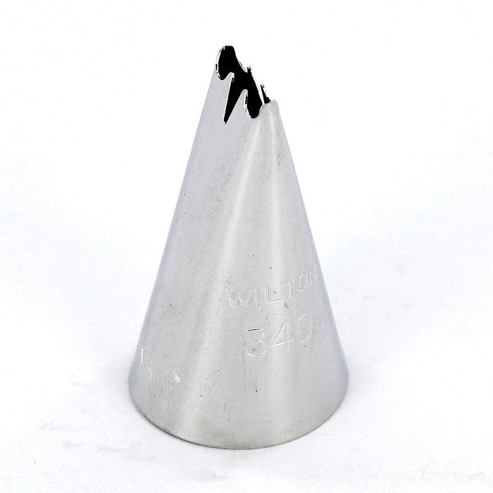 Wilton 402-340 Ruffle Decorating Tip