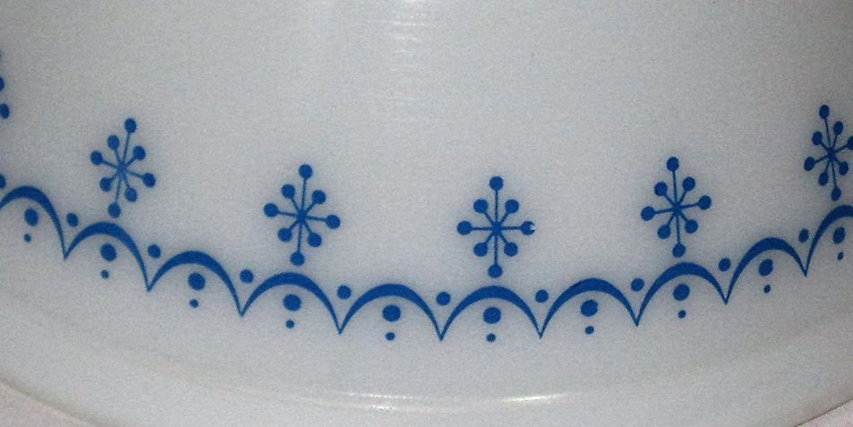 Vintage 1970's Pyrex Snowflake Blue 1 1/2 Quart Mixing Nest Batter Bowl 402 N2