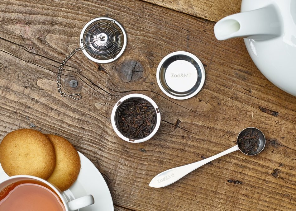Zo&euml;&Mii Premium Loose Leaf Tea Infuser Set complete with Tea Scoop and Drip Trays. Stainless Steel Strainer and... N7