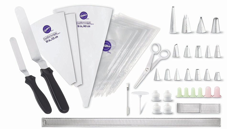 Wilton Decorator Preferred 48-Piece Buttercream Decorating Set N3
