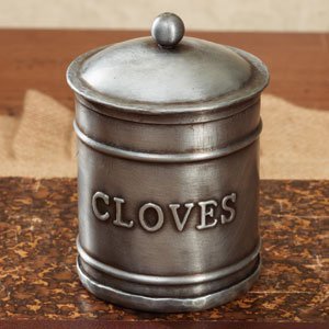 The Country House Collection Lil" Cloves Tin (2.75inx4.5in)