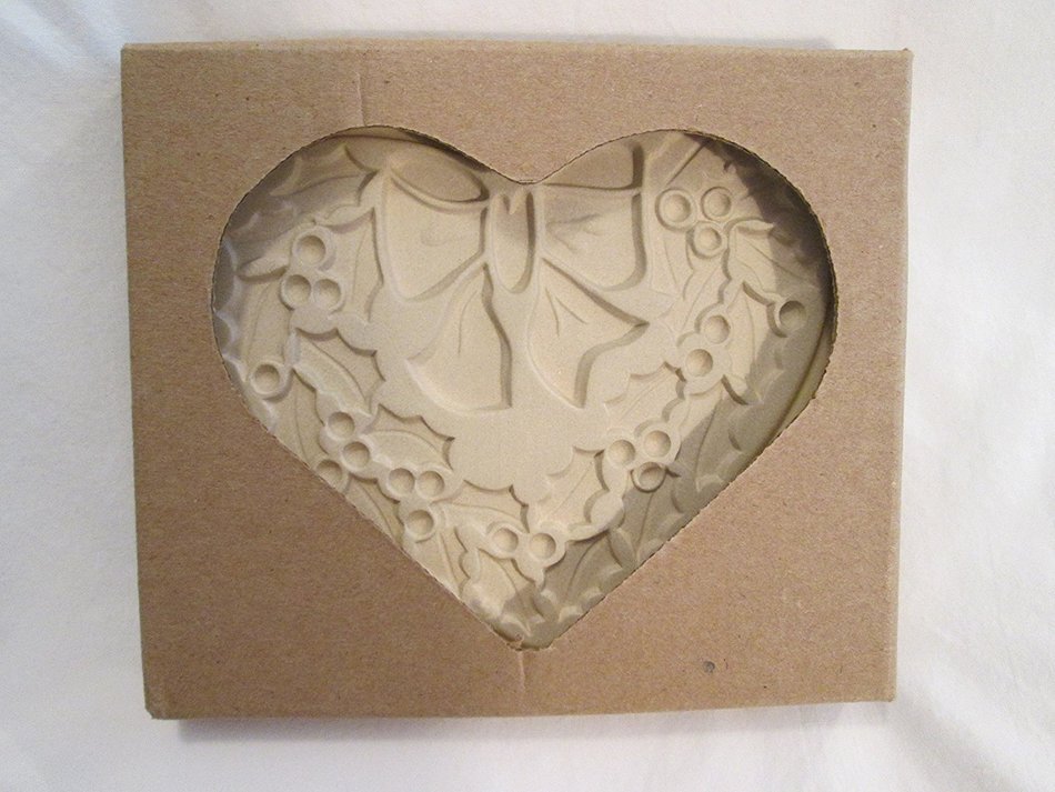 The Pampered Chef Winter Wreath Stoneware Mold