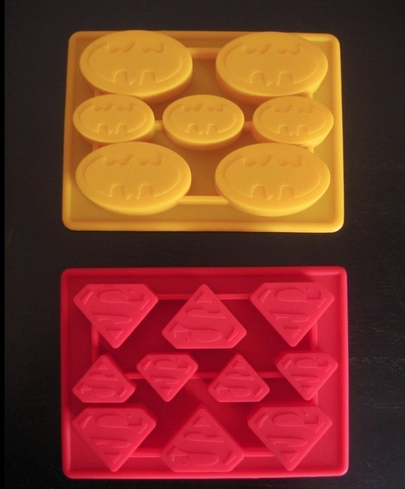 Batman and Superman Birthday Cake Pan silicone Candy chocolate Mold Tray Set