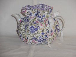 2 Cup Pink &amp; Lavender Floral Reversible Tea Pot Cozy