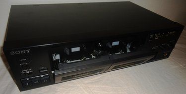 Sony TC-WR445 Dual Cassette Tape Deck - Auto Reverse - DC Servo Controlled Motor High Density Head - Japan 1994 N5