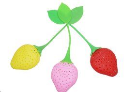 Bilipala Silicone Tea Infuser, Cut Strawberry Shaped Tea Strainers, Set of 3