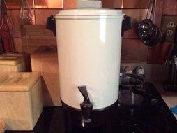 Vintage 1970s West Bend USA Almond 30 Cup Coffee Maker N2