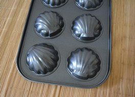 Non-Stick Madeleine Pans,Cake Mold 6-cup N5