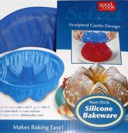 Sculpted Castle Design: Non-stick Silicone Bakeware