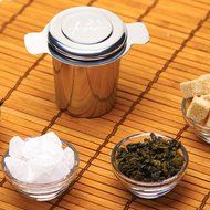 [Premium Quality] Tea Infuser with a Lid / Best Strainer for Loose Leaf Tea / Extra Fine Laser Mesh Tea Steeper... N5