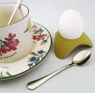 Tea Infuser with Stylish Three Leaf Silicone Handle and Stainless Steel Strainer Ball Filter includes Drip Tray... N35
