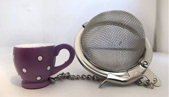 U-B Charmed Teapot Tea Strainer (Multi-color Flowers) N2