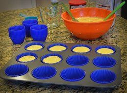 (48-pack) Reusable Silicone Baking Cups / Cupcake Liners by Happy Gourmet Kitchenware N7
