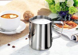 New Star Foodservice 28812 Commercial Grade Stainless Steel 18/8 Frothing Pitcher, 20 oz, Silver N2