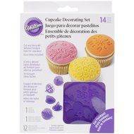 Wilton 2104-0057 14-Piece Cupcake Decorating Set, Hearts N6