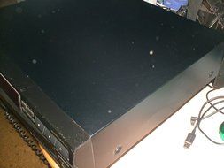 TEAC COMPACT DISK MEDIA PLAYER MODEL PD-D2750 N8