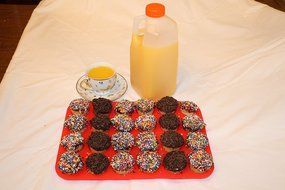 Cheff 12 Cup Muffin Bake Pan Silicon Cupcake Mold (12 Cup &amp; 24 Cup) N5