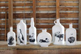 Creative Co-Op Stoneware Bottle with Stork Image and Cork, 10.75-Inch N2