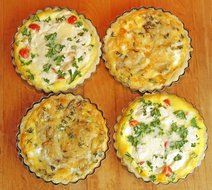 Mini Quiche dishes, set of 6- Patisserie Francaise N5