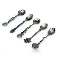 TTnight 5pcs Kitchen Bar Vintage Royal Style Metal Carved Small Coffee Spoons Flatware Cutlery Mini Dessert Spoon... N8