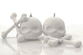 Wishstone Mr &amp; Mrs Bone Sugar Skull &amp; Crossbones Tea infuser Set of 2 - Good Addition To Nessie Loch Ness Monster... N6