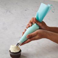 EKIND Reusable Silicon Cake Pastry Bag Cream Icing Piping Bag Cake Decorating Bags Tools Set (3 size in 1) N7