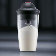 Bodum 10864-01G Latte Milk Frother Battery Operated Glass, 6 oz, Black N5