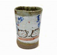 Seto Ware 41833 Maneki Neko Japanese Teacup Yunomi Green Brown