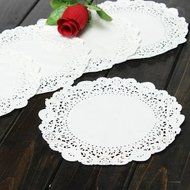 UR Bakeware 100Pcs 5.5 Inch Round Lace Paper Cake Dessert Doilies Placemat N4