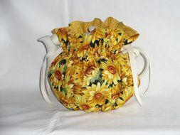 Pretty Sunflowers 6 Cup Reversible Tea Pot Cozy