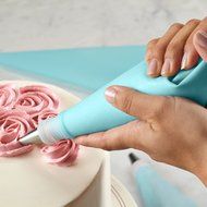 EKIND Reusable Silicon Cake Pastry Bag Cream Icing Piping Bag Cake Decorating Bags Tools Set (3 size in 1) N16