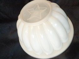 Vintage REPLACEMENT PIECES for Tupperware Bundt Style Jello Mold, Tupperware Jel-n-Serve